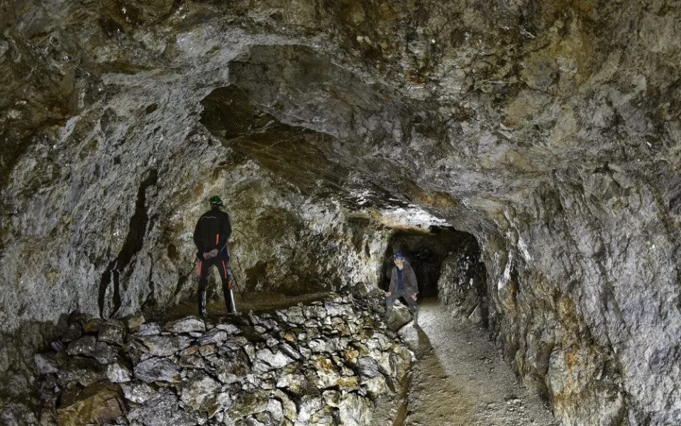 Jediný přístupný důl na slídu v Česku vypadá jako z pohádkového světa, brzy otevře svou další část