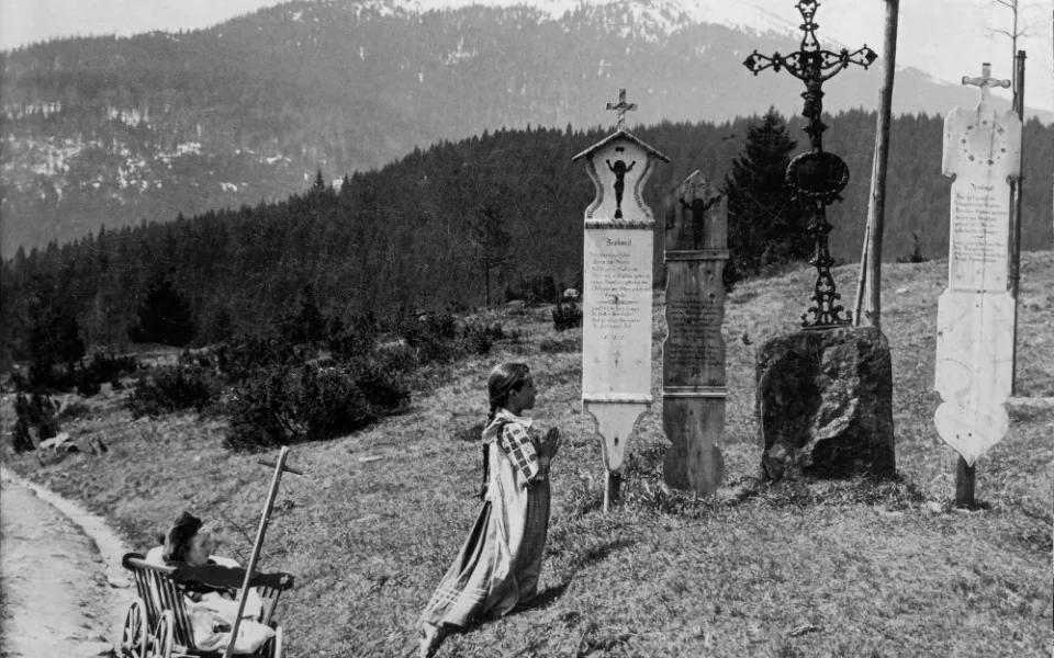 Ikonická fotografie s Velkým Javorem na pozadí
