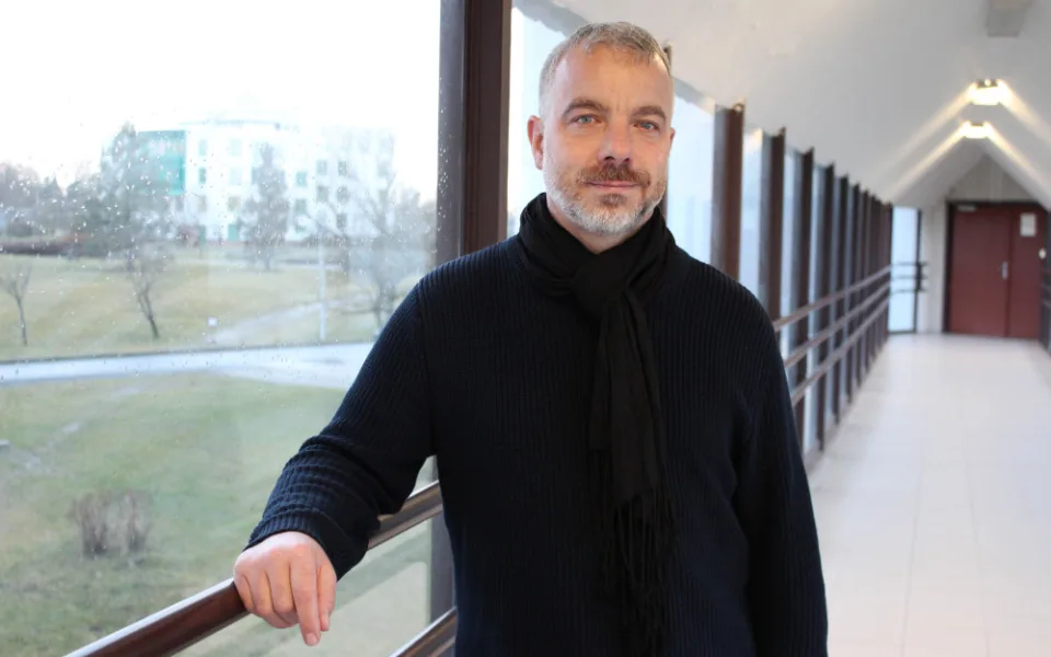 Funkci ombudsmana zavedla Západočeská univerzita v Plzni. (ZČU). Tento post zastává od 1. ledna Petr Šimon