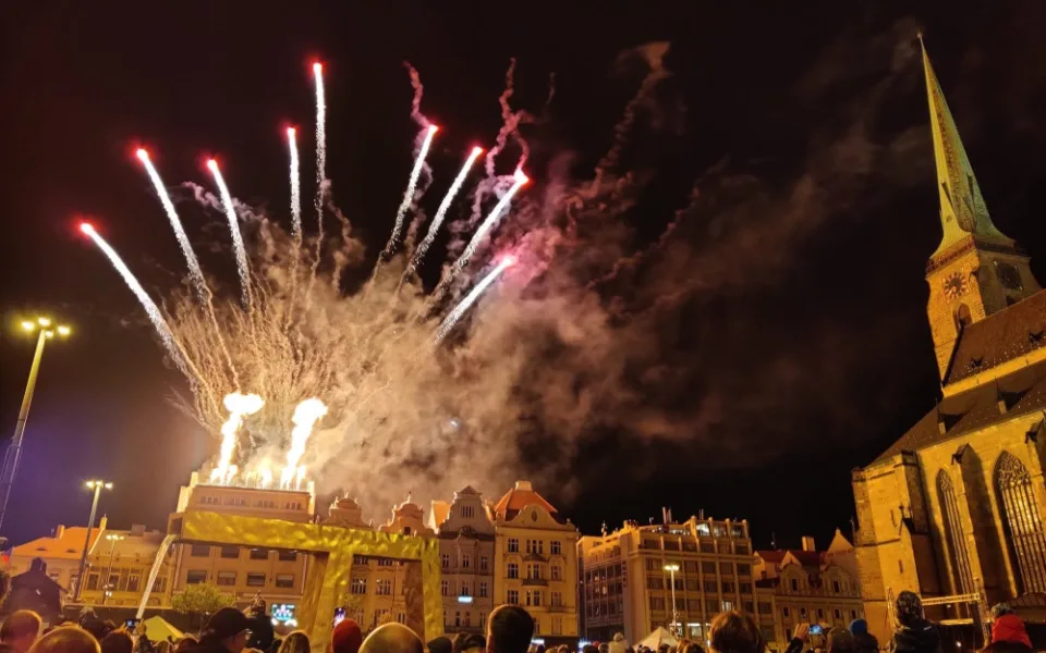 ANKETA: Ministerstvo zjišťuje, zda by lidé podpořili zpřísnění pravidel pro používání zábavní pyrotechniky