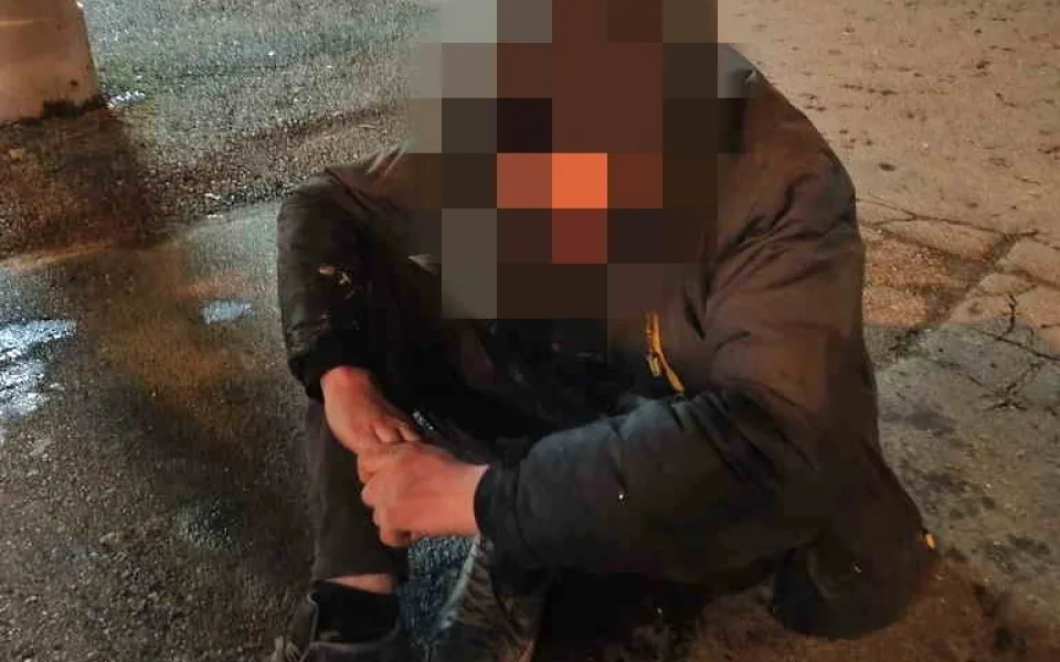 Namol opilému cestujícímu šlo o život a z trolejbusu ho museli vynést. Nadýchal 5,51 promile alkoholu