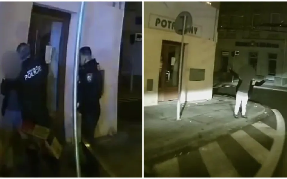 VIDEO: Opilého muže honila mlsná a pokusil se vloupat do obchodu, kolem zrovna jela policie