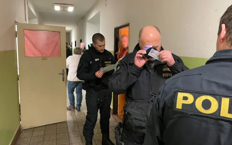 Cizinecká policie kontrolovala ubytovny, firmy zaměstnávající cizince a zabývala se i nelegální tranzitní migrací