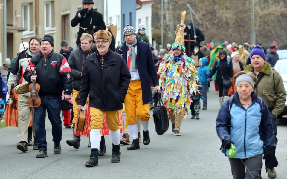 Plzeňská Doubravka v sobotu ožije masopustním veselím, chystá se zabijačka i průvod masek