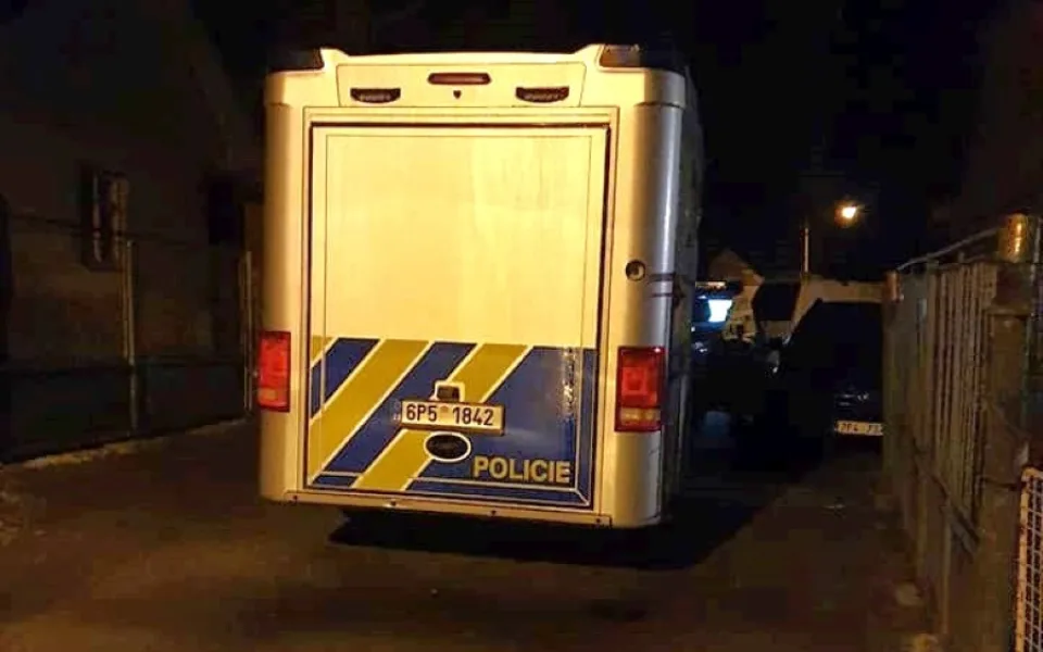 Nemocný muž večer odešel z domova a už se nevrátil. Policisté ještě v noci zahájili obří pátrací akci