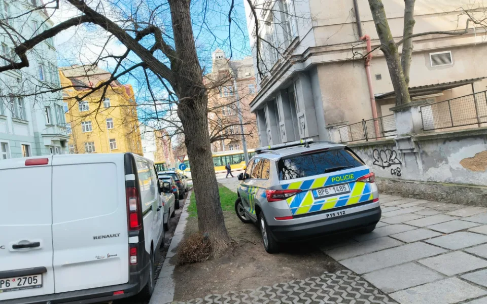 Anonym vyhrožoval střelbou na univerzitách po celé republice, policisté zasahovali například v Plzni