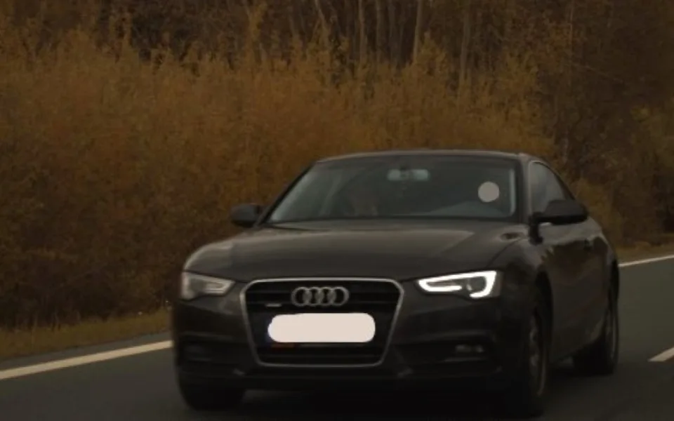 Rekordman se prohnal s Audi kolem policejního radaru rychlostí 185 km/h. Okamžitě přišel o řidičák