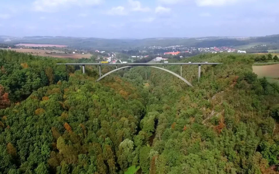 Takto bude vypadat most přes Střelu na obchvatu Plas, vizualizace: ŘSD
