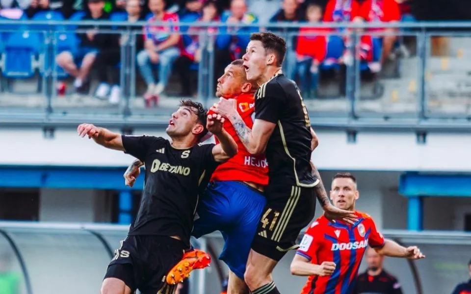 Fotbalisté Sparty ve finále poháru vyhráli v Plzni 2:1 a získali double