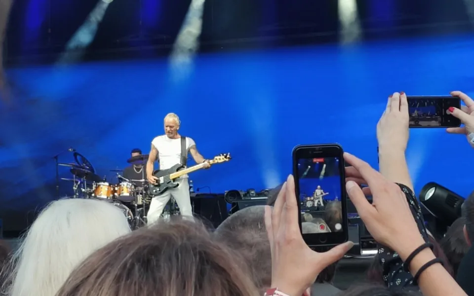 Englishman in Pilsen, Sting potěšil fanoušky bezmála dvouhodinovým bezchybným koncertem