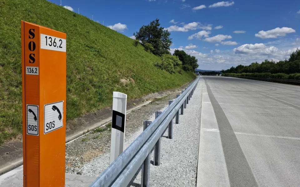 Na dálnici D5 končí oprava povrchu osm kilometrů dlouhého úseku u Rozvadova ve směru do Německa