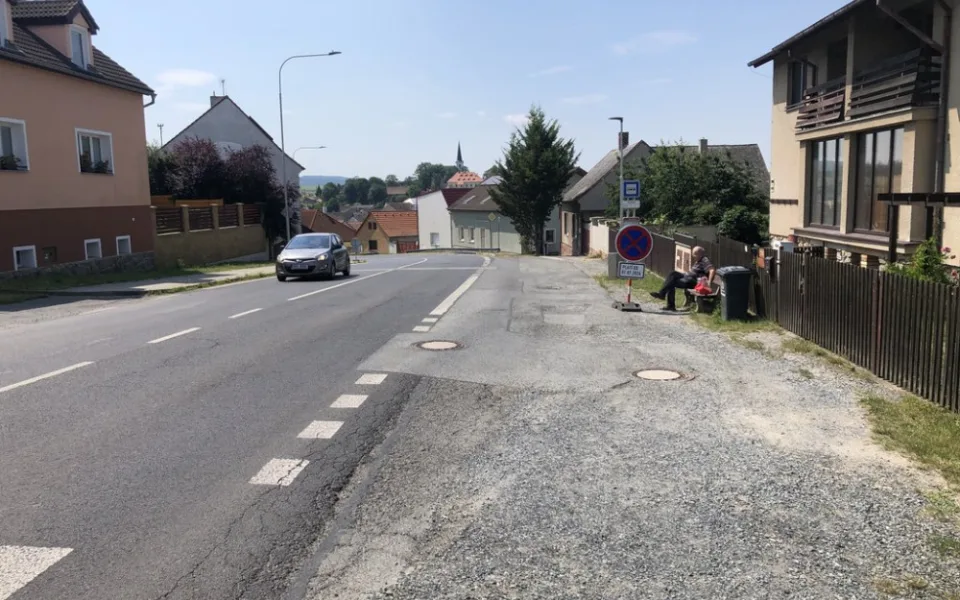 Jsou špatně přístupné a neodpovídají požadavkům na bezbariérovost, zastávky v Liticích se dočkají proměny