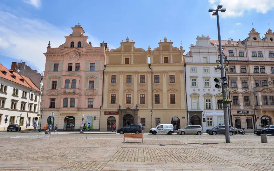 Památkově chráněný měšťanský dům ze 16. století dostal novou fasádu a okna