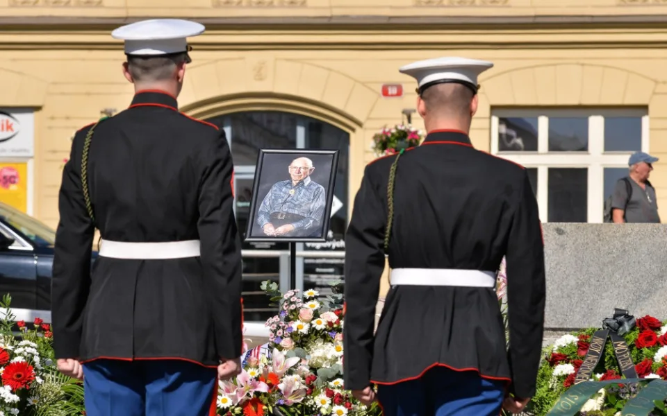 Plzeň uctila památku válečného veterána George Thompsona, pravidelného účastníka Slavností svobody