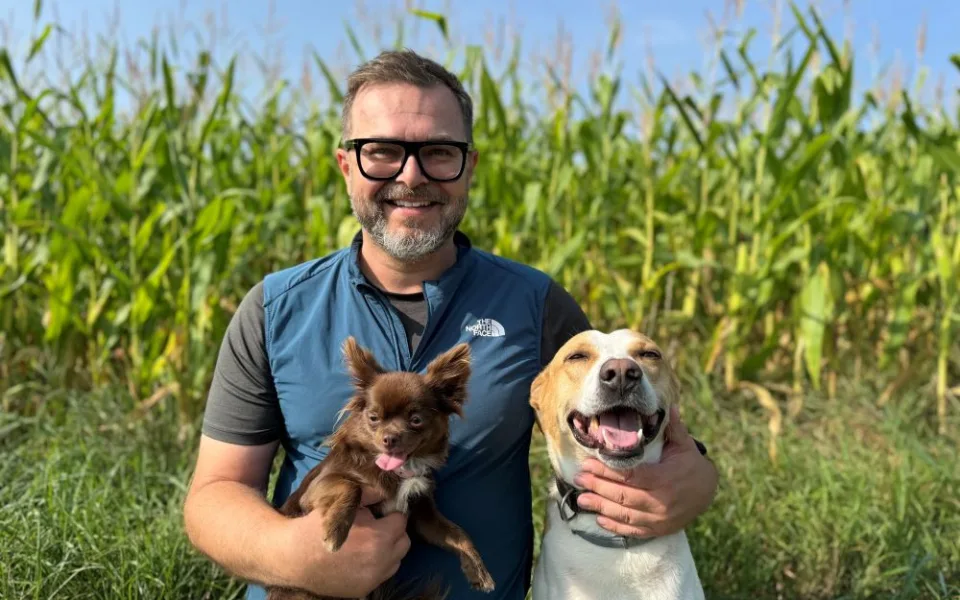 Prosadím nonstop veterinární pohotovost v Plzni, říká radní Daniel Kůs za Piráty