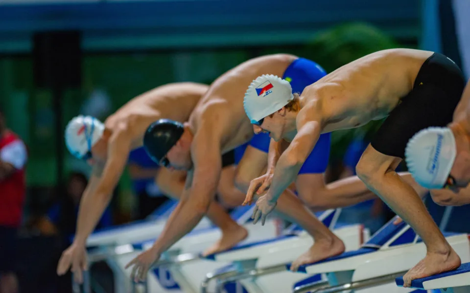 V šestnácti paralympijským vítězem. David Kratochvíl vybojoval zlatou medaili.