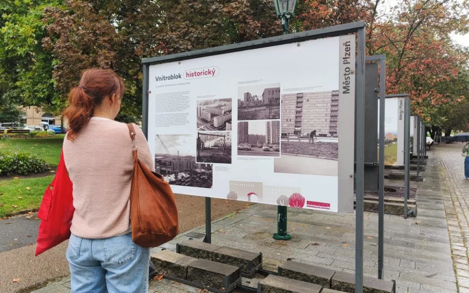 Fenomén městských vnitrobloků. Výstava ukazuje, jak se řada z nich proměnila