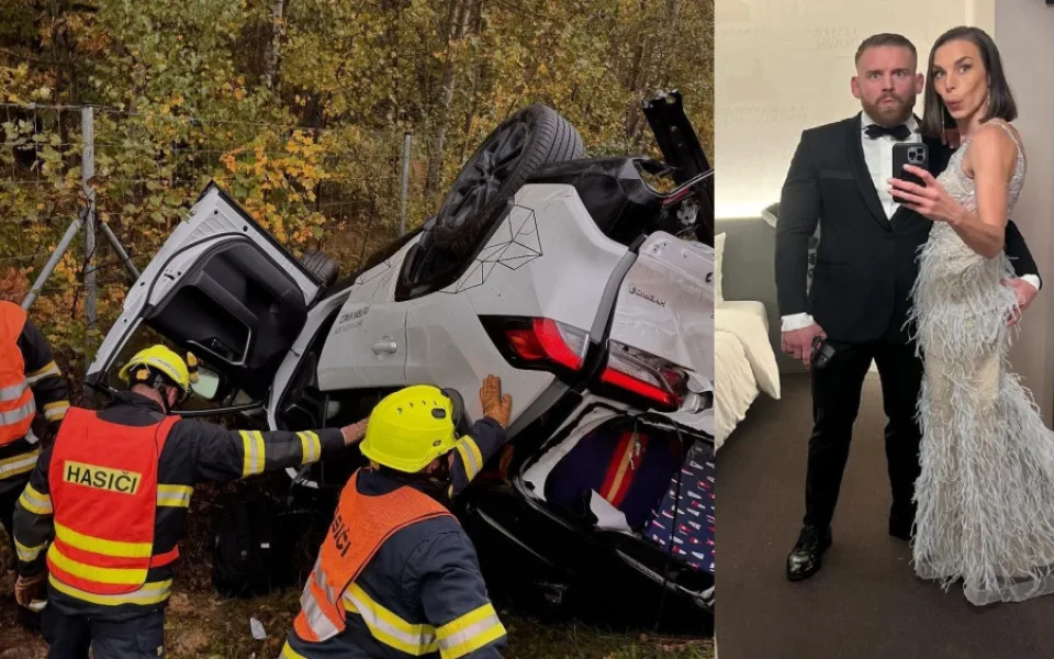 Na snímku je havarované auto MMA bojovníka. Na druhé fotografii je společně s partnerkou