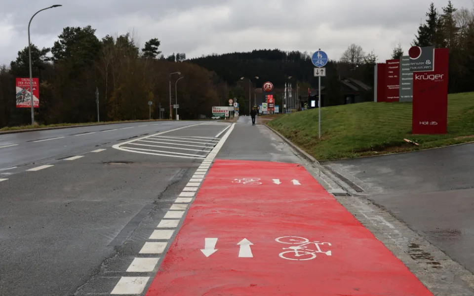 U Nemanic se napojila cyklostezka do Německa. V minulosti končila pouhých šedesát metrů od hranice