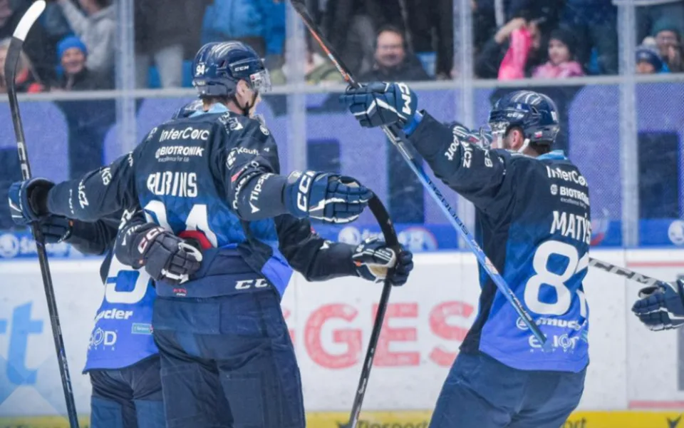 Hokejisté Plzně porazili Třinec 4:3 v prodloužení a vyhráli popáté v řadě