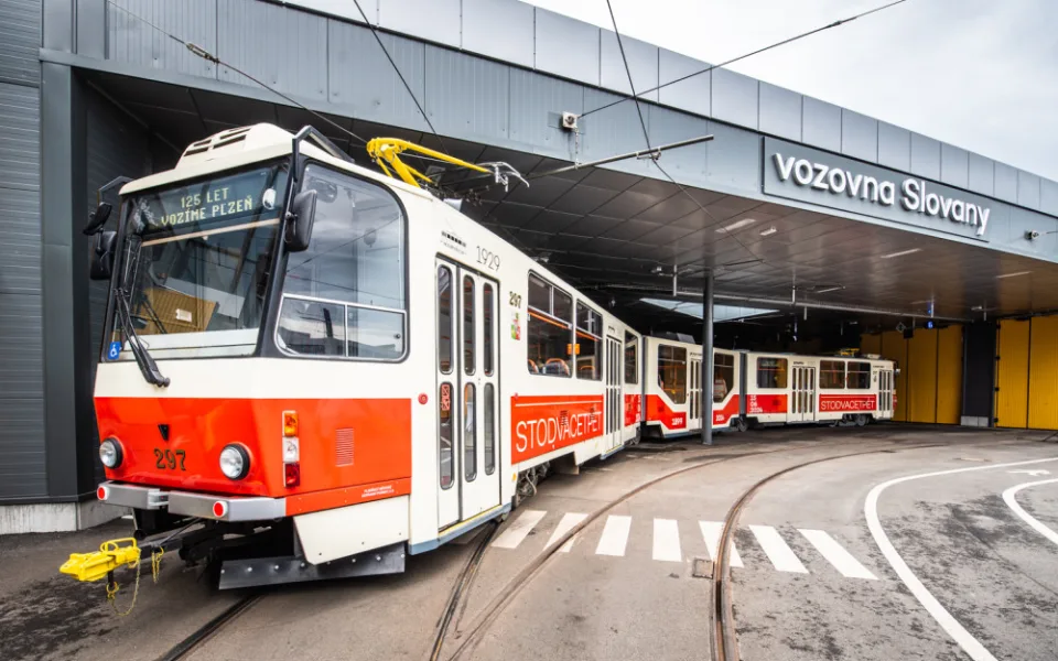 Retro vánoční tramvaj vyjede do ulic o první adventní neděli, dopravní podnik připravil několik novinek