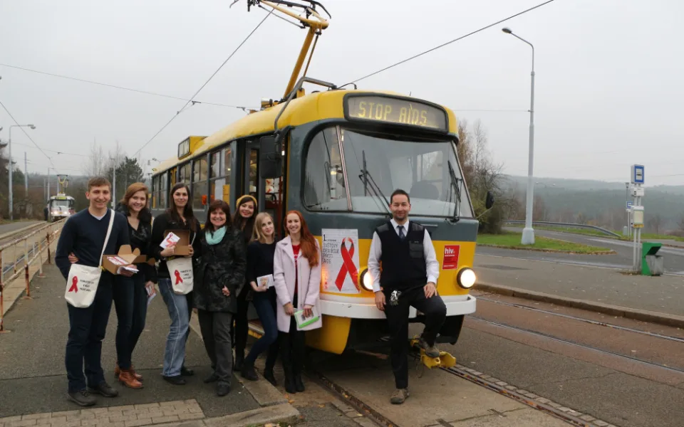 Speciální preventivní tramvaj proti AIDS bude brázdit ulice západočeské metropole. Cestující ji potkají na všech linkách