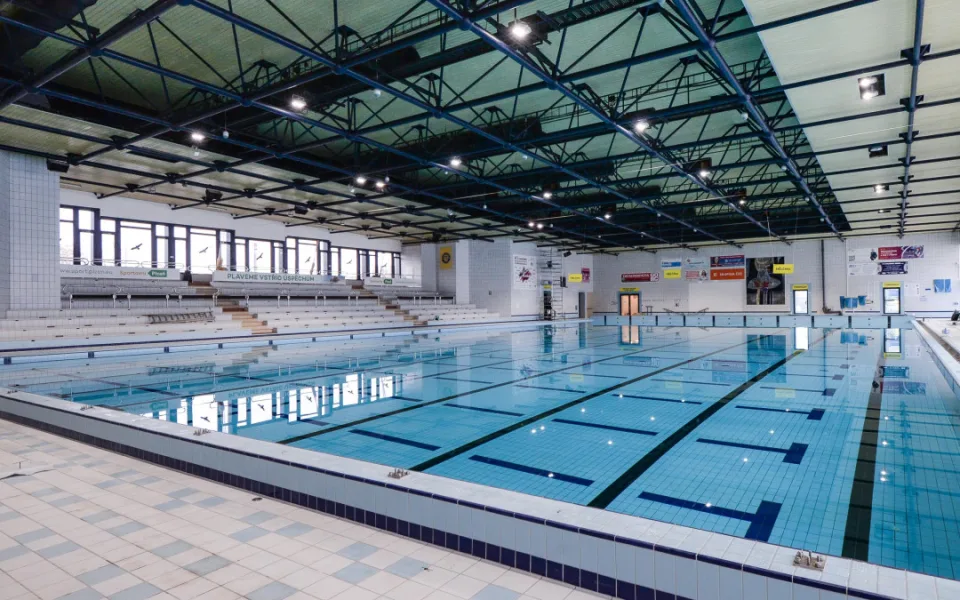 Plavecký bazén má za sebou rekonstrukci za 43 milionů korun, brzy se otevře návštěvníkům
