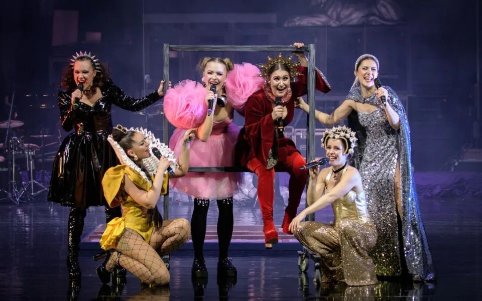 Eva Staškovičová, Felicita Victoria Prokešová, Natálie Dvořáková, Vendula Příhodová, Kateřina Chrenková, Ivana Korolová