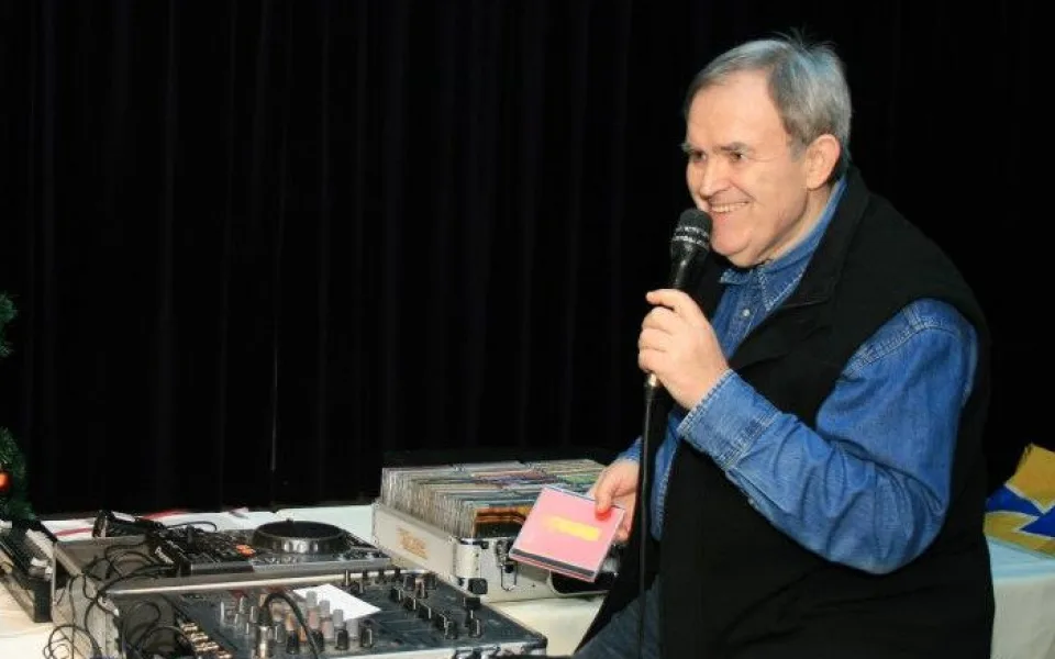 Do hudebního nebe odešel legendární diskžokej Petr Březina, rád pouštěl rockovou klasiku a oldies