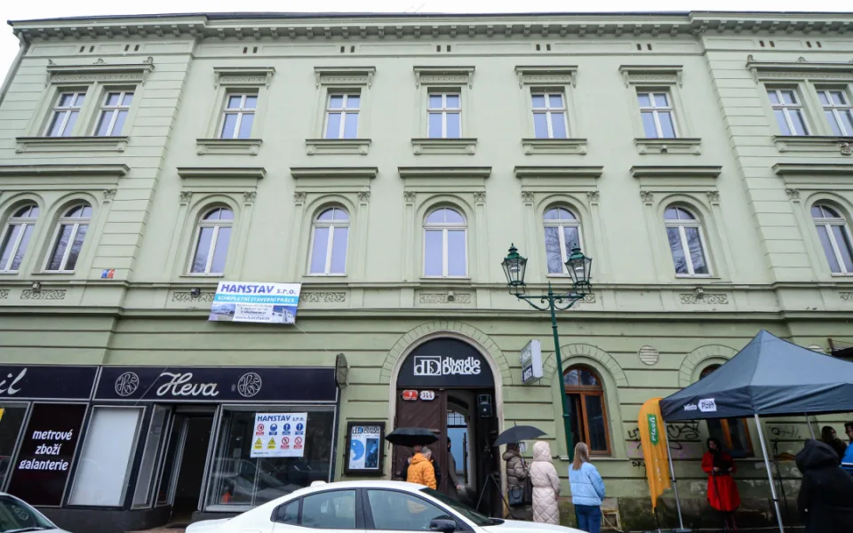 Po opravě za téměř 33 milionů vznikne v domu v centru osm nových městských bytů i komerční prostory