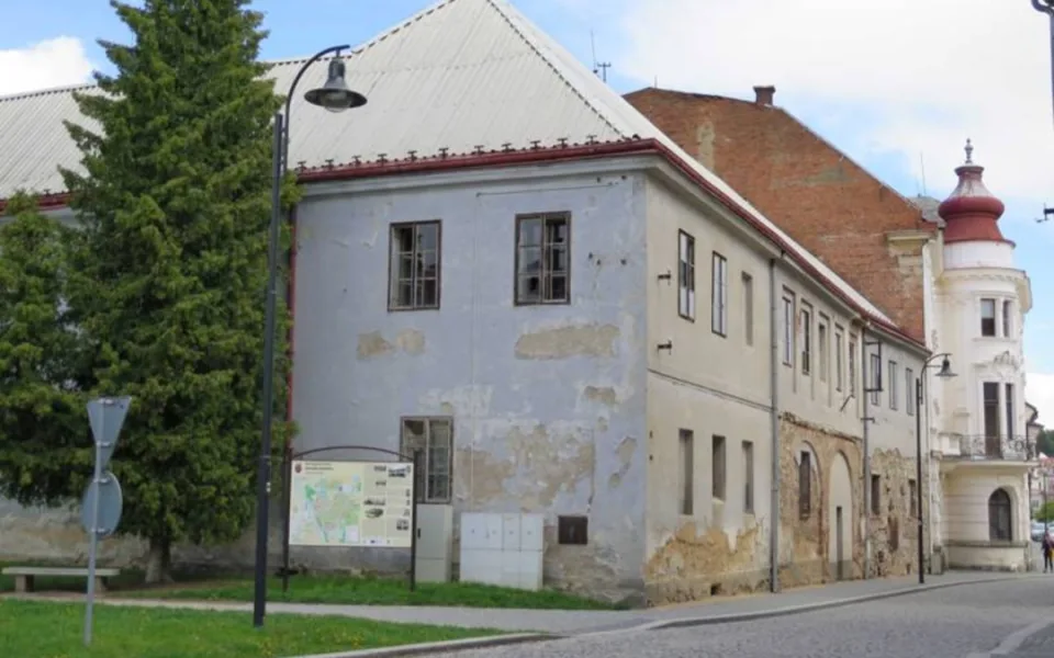 Planá opraví 400 let starou mincovnu, teď musí dokončit ulici Dukelských hrdinů
