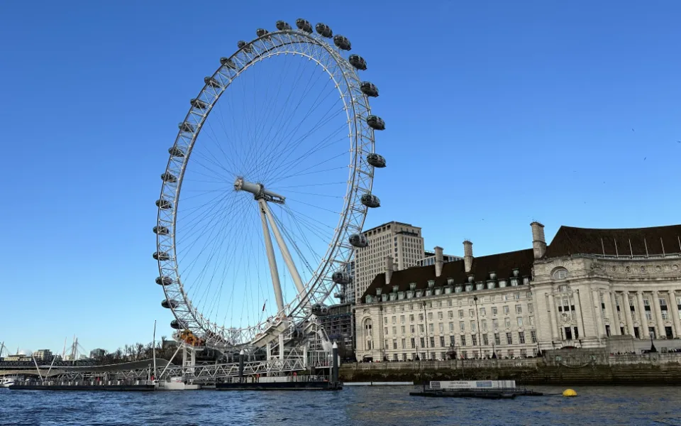 Slavné Londýnské oko vozí turisty už 25 let. Klíčovou součástku o váze 300 tun vyrobila pro atrakci plzeňská Škoda