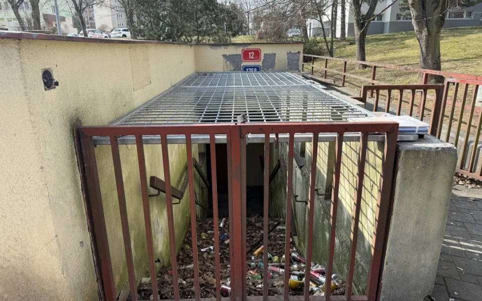 Nevzhledné záchodky se promění v moderní kavárnu, přestavba vyjde na 14 milionů