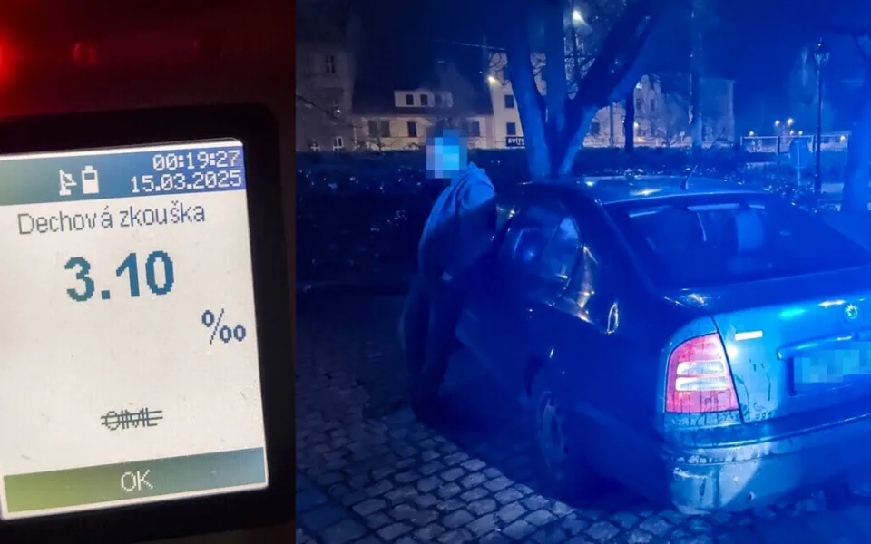 Řidič s astmatickou výmluvou nakonec nadýchal přes tři promile. Doplatil na jízdu po chodníku a náraz do značky