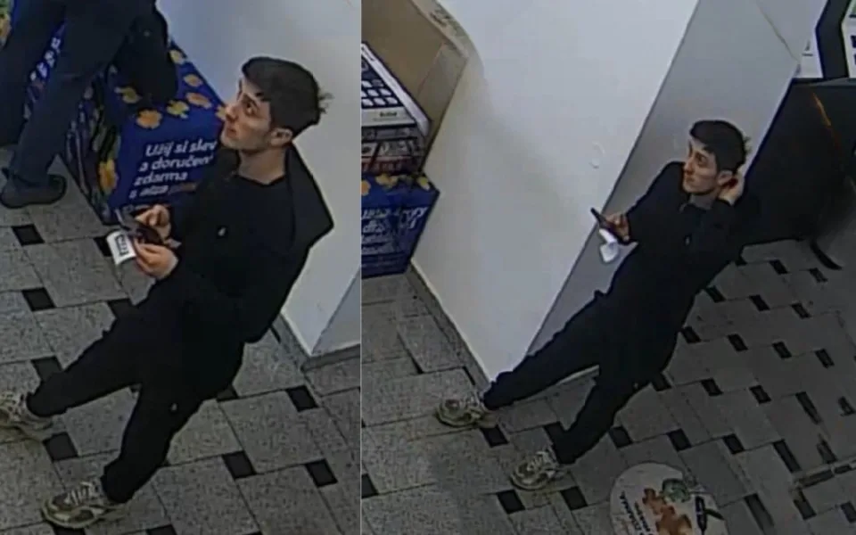 Nepozná někdo muže na snímku?