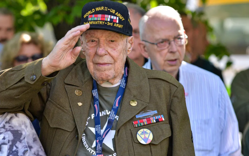 Ve válce nikdo nevyhrává, všichni prohrávají, řekl v Plzni americký veterán