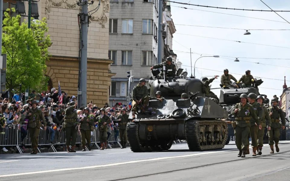 FOTO: Více tanků i letadel, Plzeň ožila oblíbeným Konvojem svobody