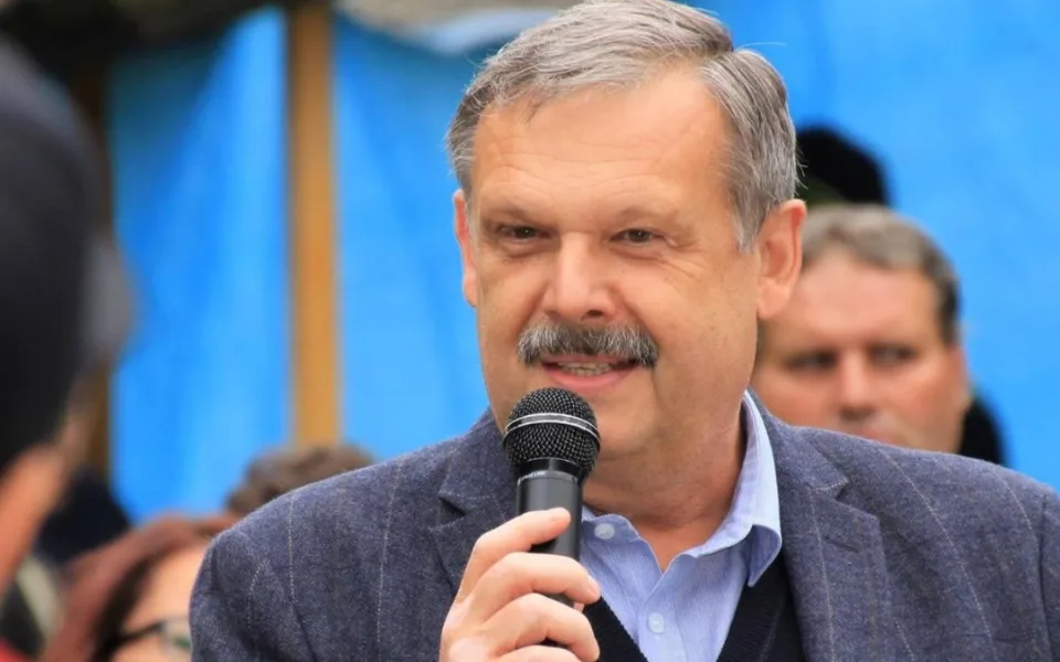Bývalý vlivný poslanec SOCDEM Votava opouští stranu, odmítá spolupráci se Stačilo!