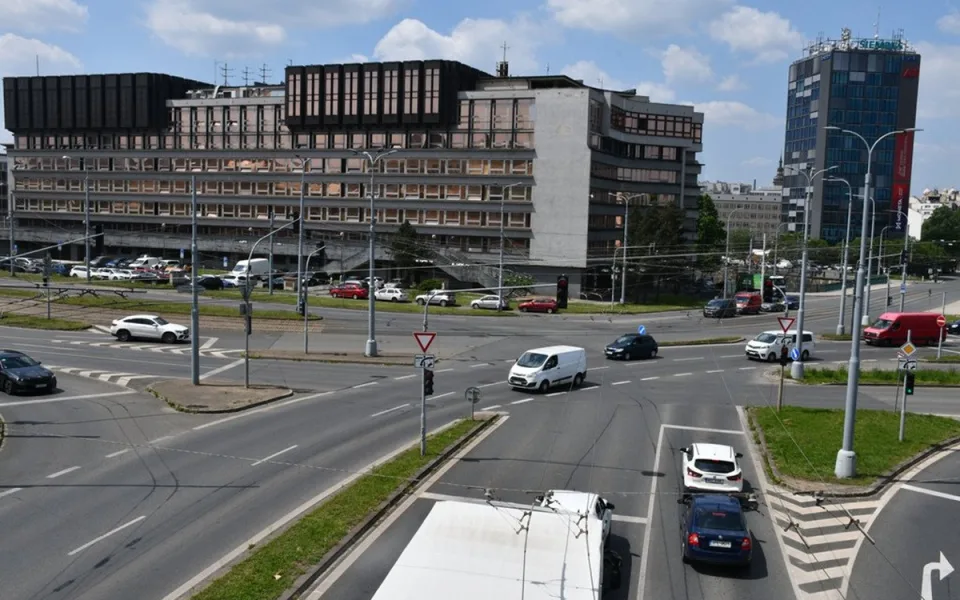 Už v pondělí začne náročná výměna tramvajových kolejí v centru, řidiče čekají omezení