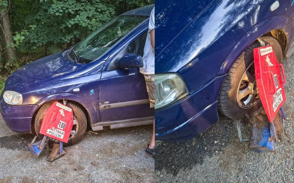 Auto zůstalo na místě i s nasazenou botičkou