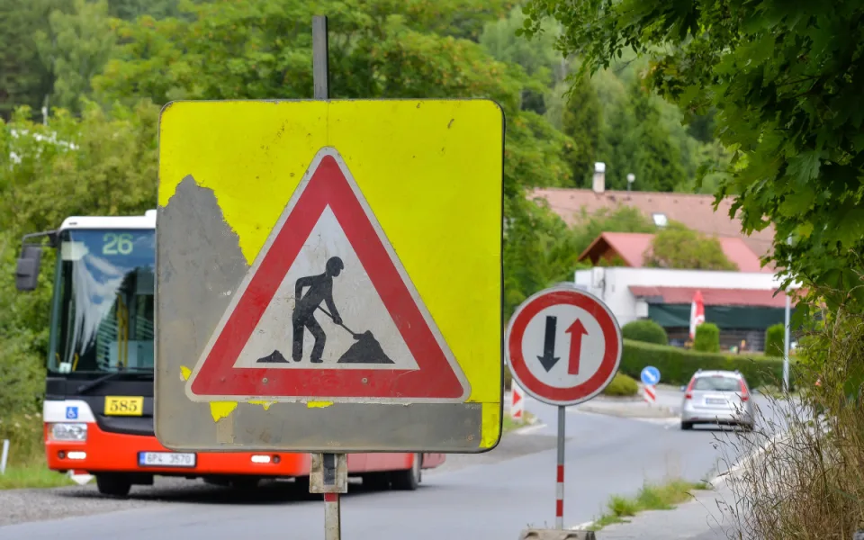 Dobřanská ulice na Valše prochází rozsáhlou rekonstrukcí za 58 milionů korun