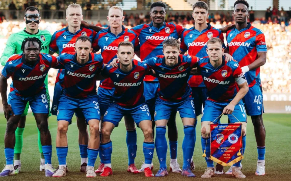 Plzeň porazila Rangers 2:1, otočit dvojzápas a postoupit v Lize mistrů ale nedokázala