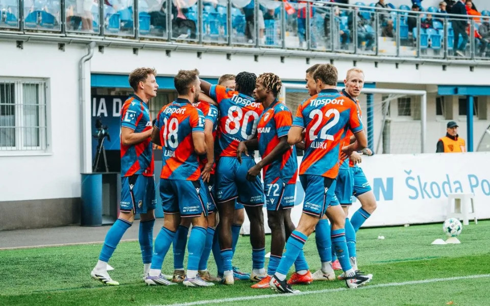 Fotbalisté Plzně udolali doma Karvinou 2:1, v nastavení rozhodl z penalty Vydra.
