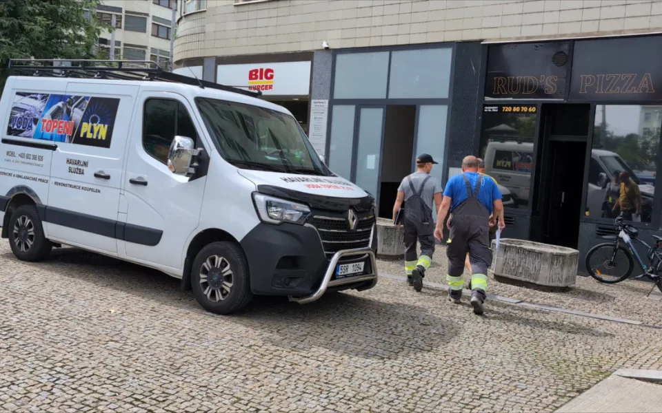 Při výbuchu plynu na Americké třídě utrpěl popáleniny dvaapadesátiletý muž
