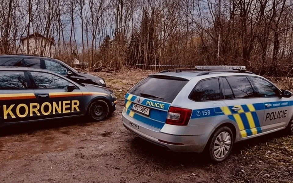 Oběti uřízli hlavu a tělo hodili do řeky, policie obvinila ze surové vraždy dva muže