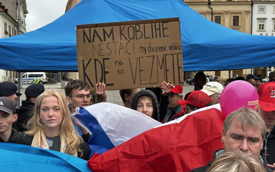 Babiš šel na akci ANO v Plzni do ostrého konfliktu se studenty. Došlo i na Jezulátko
