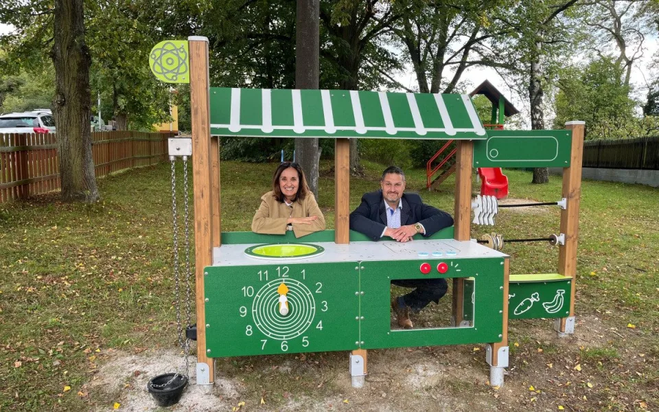 Interaktivní kuchyňka i nová pěšina, obvod pokračuje v plnění přání obyvatel Trojky