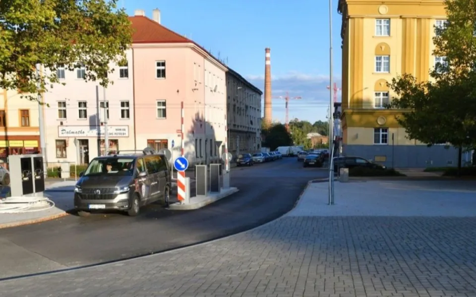 To bude hodně bolet. Novou zónu placeného parkování zavádí Plzeň u zimního stadionu