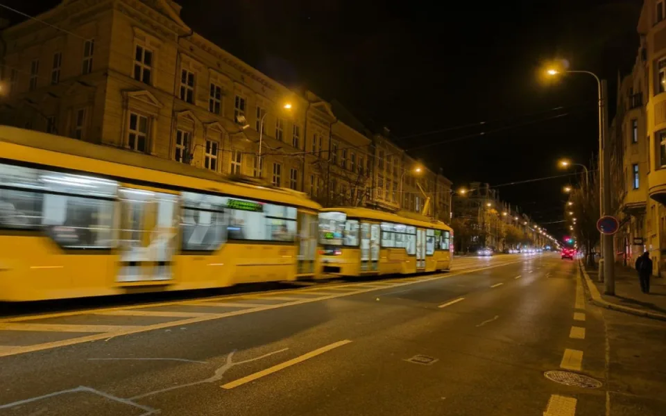 Výměnu 23 000 světel a přes 15 000 stožárů osvětlení chystá Plzeň za 1,5 miliardy