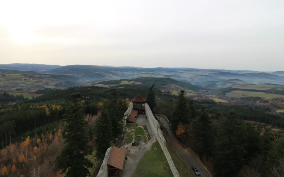 Teploty na Šumavě překročily 20 stupňů Celsia, nejtepleji bylo v Kašperských Horách